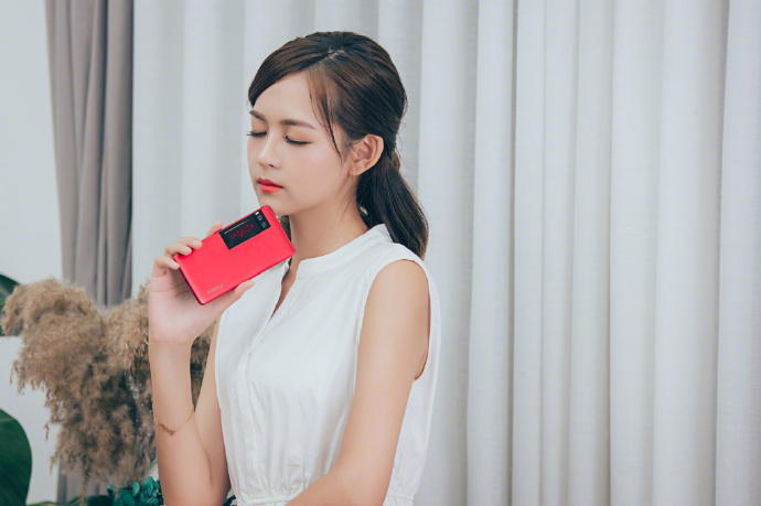 Pro 7 Titan Red